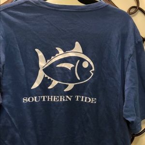 Southern Tide t-shirt